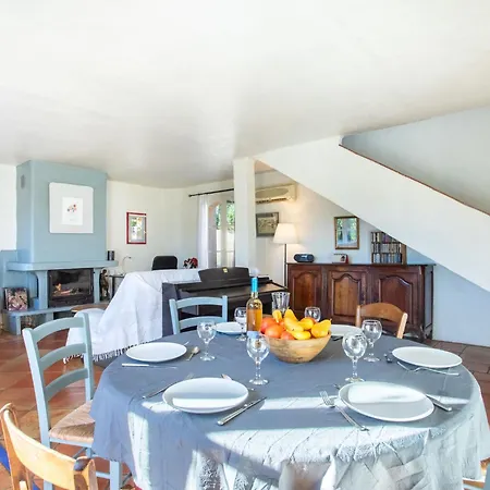 Villa Les Muriers By Interhome